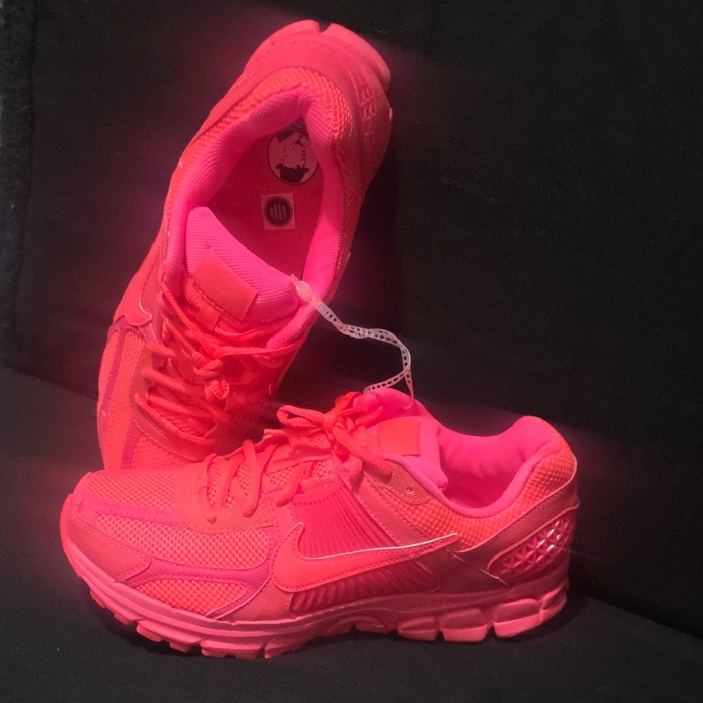Men Nike Vomero 5 Pink Athletic Shoes